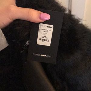 Fashion nova fur coat never worn black